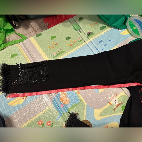 Frank Lyman Montreal black  jeans w beading & embroidery at hem and with fringe - Picture 13 of 15
